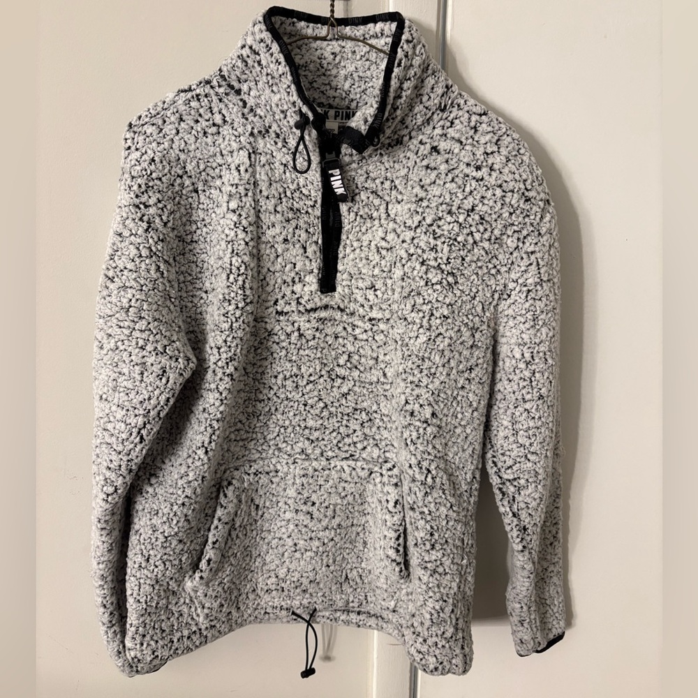 Victoria’s secret PINK teddy bear fleece 1/4 Zip pullover
Extra small